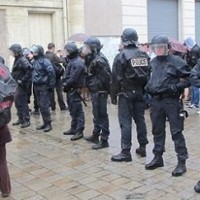 manifestation régularisation sans papiers devant la préfecture d'Angers