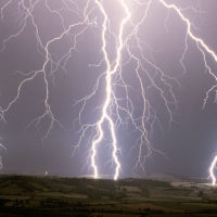 Un orage au dessus de la ville d'Angers