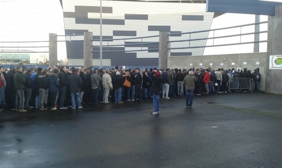 queue devant jean-bouin pour SCO - PSG