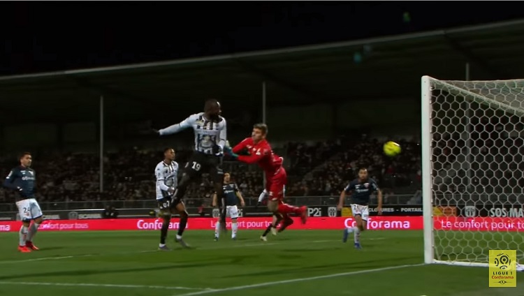 Bahoken : buteur d'Angers SCO lors du match contre le Dijon FC